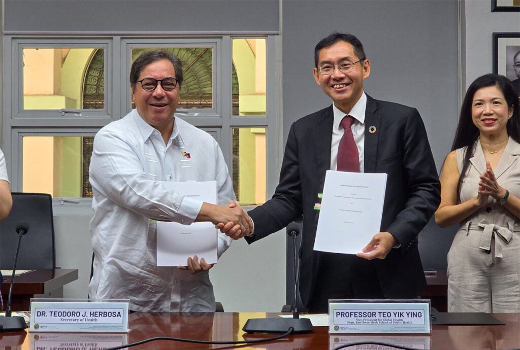 DOH-NUS-signing-ceremony-Dr-Teodoro-with-Prof-Teo